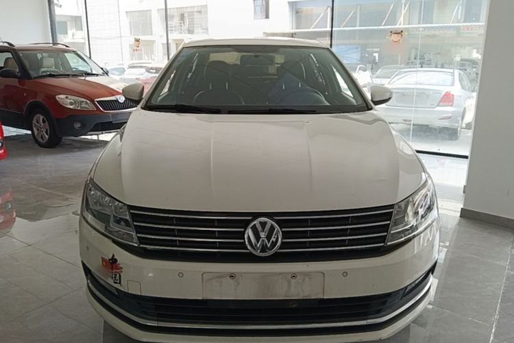 Used Volkswagen Lavida 2015 1.6L Automatic Comfort Edition Front