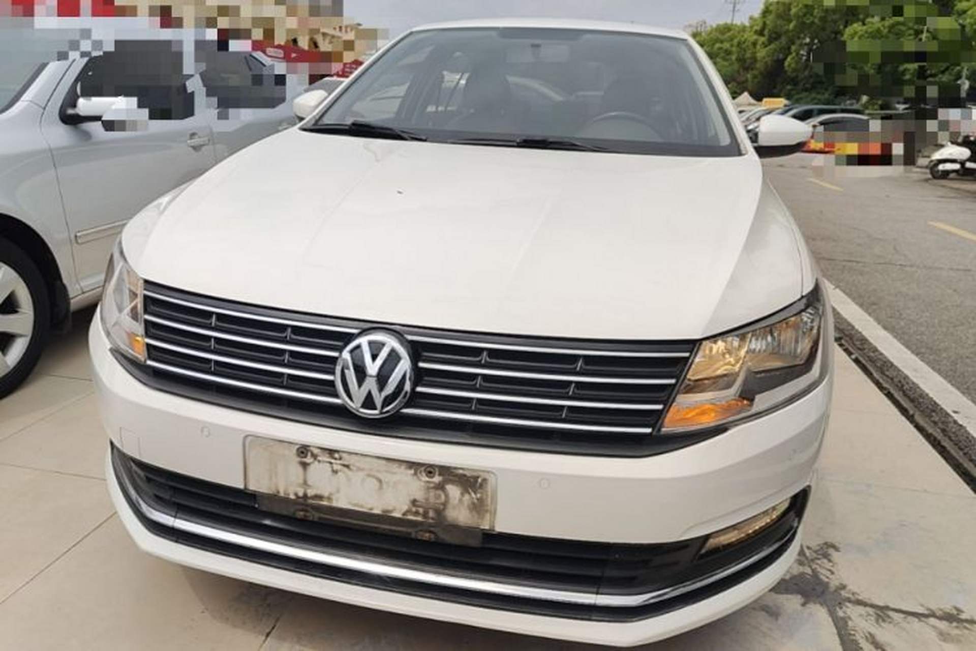 Used Volkswagen Lavida 2015 1.6L Automatic Comfort Edition Front
