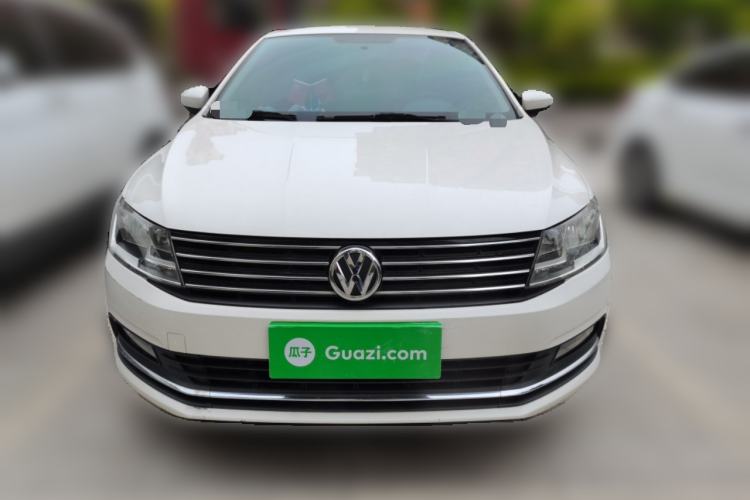 Used Volkswagen Lavida 2015 1.6L Manual Fashion Edition Front