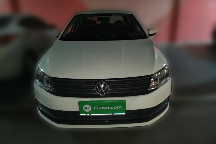 Used Volkswagen Lavida 2015 1.6L Manual Fashion Edition Front