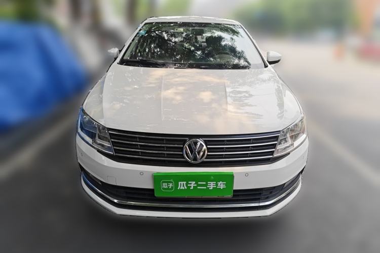 Used Volkswagen Lavida 2015 1.6L Automatic Comfort Edition Front
