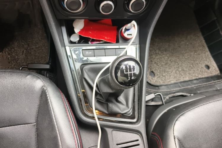 Used Volkswagen Lavida 2015 1.6L Manual Fashion Edition Gear Lever