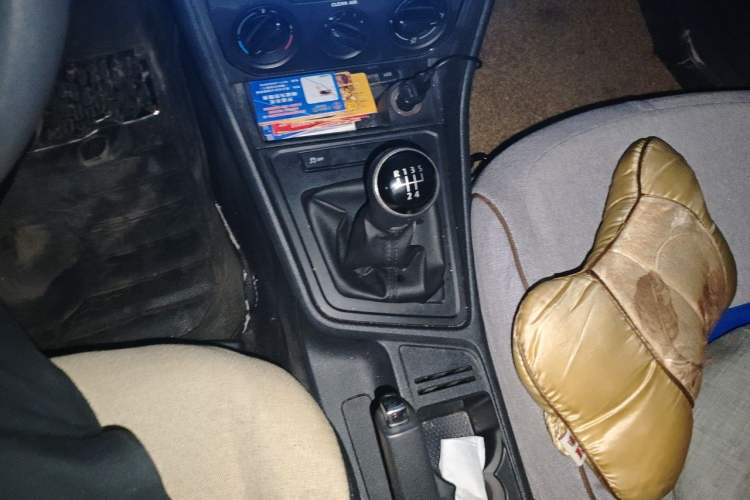 Used Volkswagen Lavida 2015 1.6L Manual Fashion Edition Gear Lever