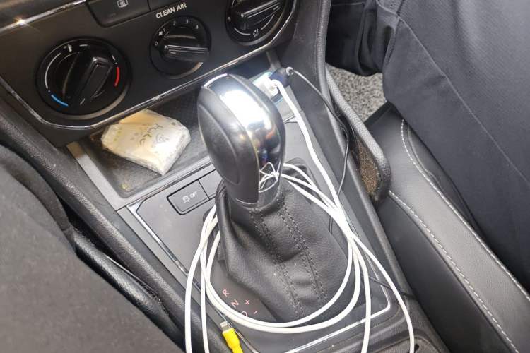 Used Volkswagen Lavida 2015 1.6L Automatic Comfort Edition Gear Lever