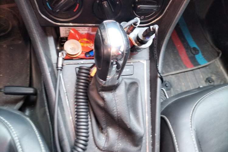 Used Volkswagen Lavida 2015 1.6L Automatic Comfort Edition Gear Lever