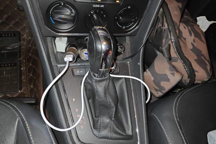 Used Volkswagen Lavida 2015 230TSI DSG Comfort Edition Gear Lever