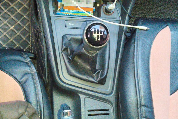 Used Volkswagen Lavida 2015 1.6L Manual Fashion Edition Gear Lever