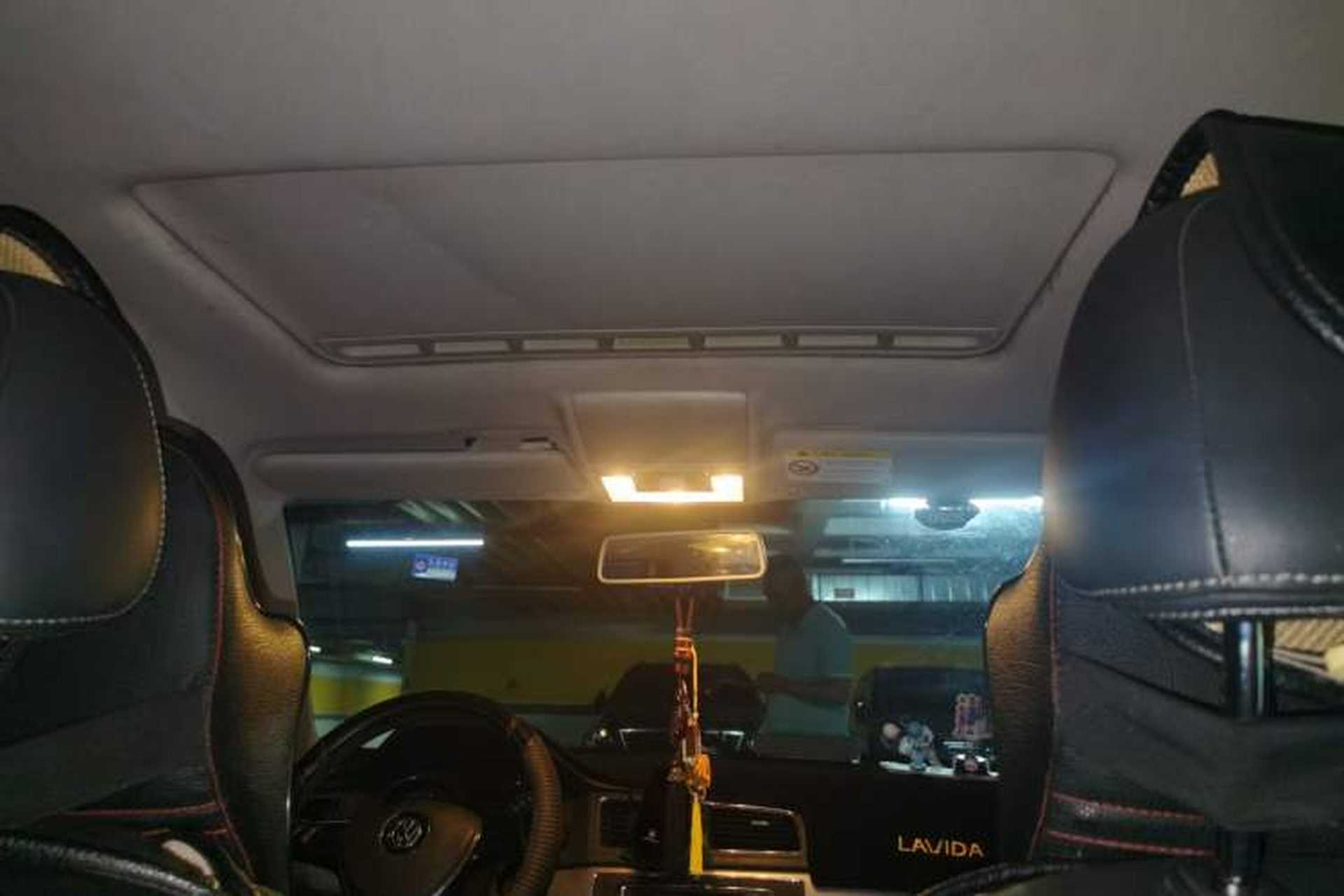 Used Volkswagen Lavida 2015 1.6L Automatic Comfort Edition Headliner
