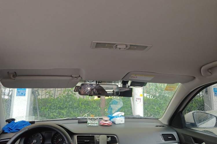 Used Volkswagen Lavida 2015 1.6L Automatic Fashion Edition Headliner