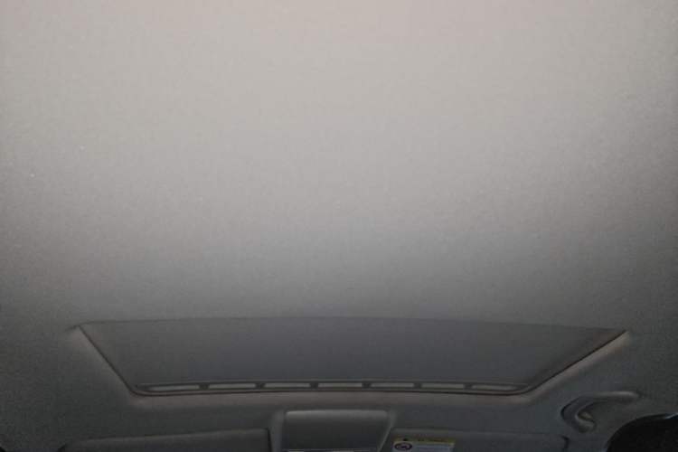 Used Volkswagen Lavida 2015 1.6L Automatic Comfort Edition Headliner