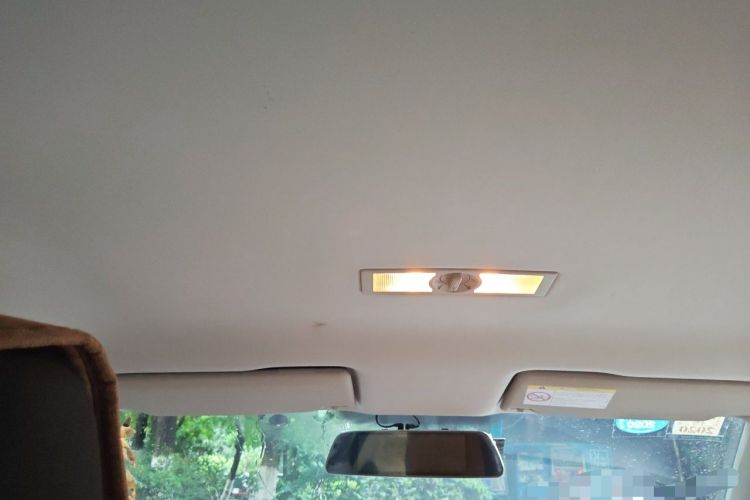 Used Volkswagen Lavida 2015 1.6L Manual Fashion Edition Headliner