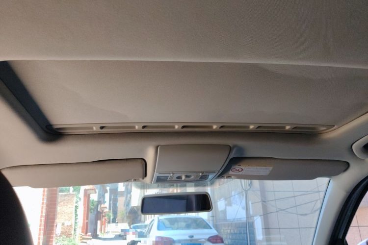 Used Volkswagen Lavida 2015 1.6L Automatic Comfort Edition Headliner