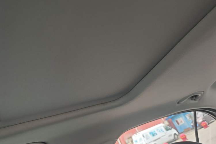 Used Volkswagen Lavida 2015 1.6L Automatic Comfort Edition Headliner