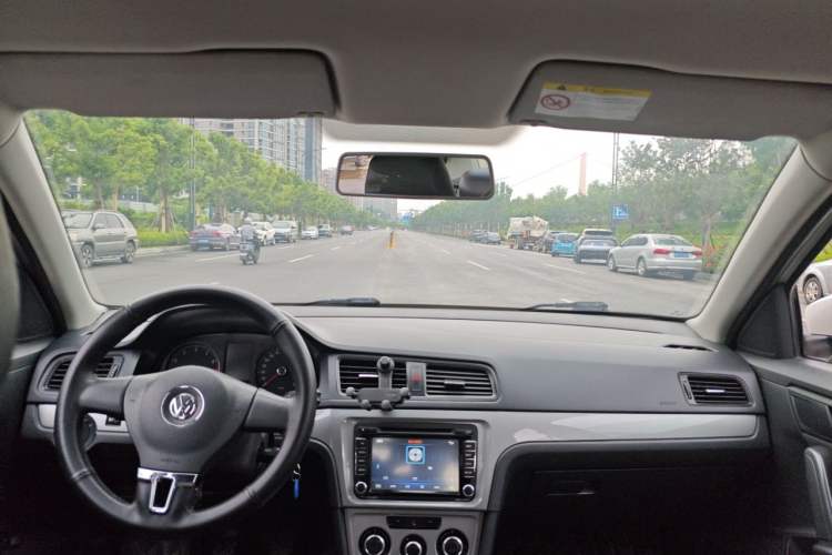 Used Volkswagen Lavida 2015 1.6L Manual Fashion Edition Headliner