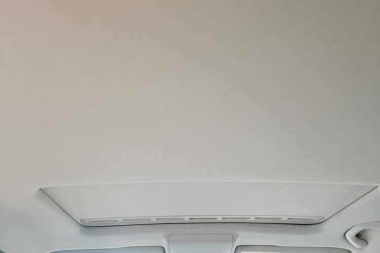 Used Volkswagen Lavida 2015 1.6L Automatic Comfort Edition Headliner
