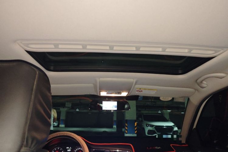 Used Volkswagen Lavida 2015 1.6L Automatic Comfort Edition Headliner