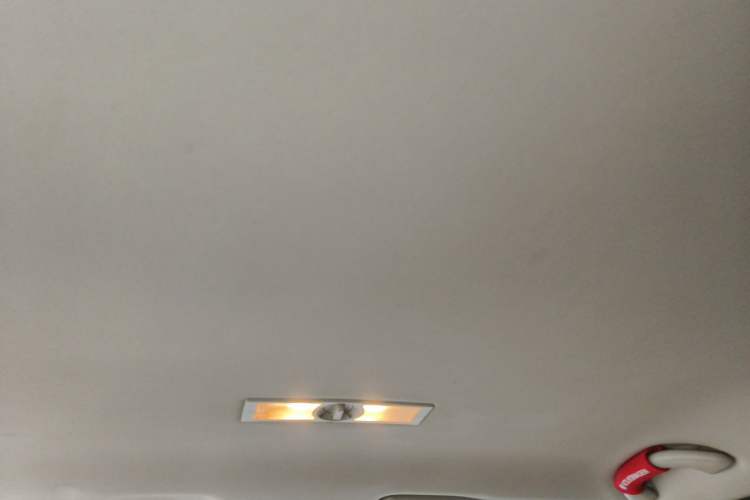 Used Volkswagen Lavida 2015 1.6L Automatic Fashion Edition Headliner