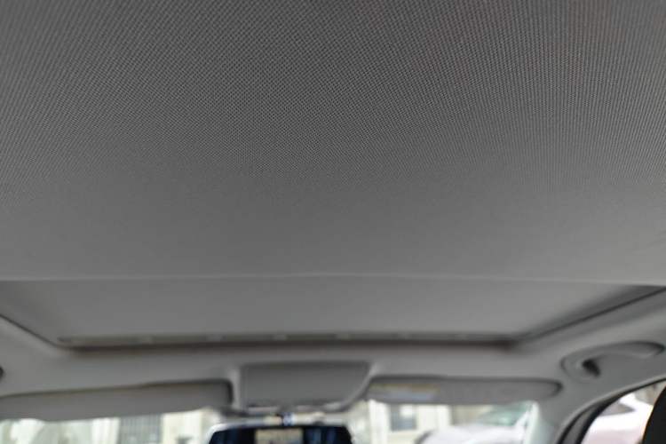 Used Volkswagen Lavida 2015 1.6L Automatic Comfort Edition Headliner