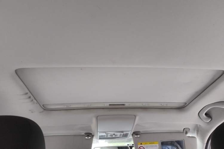 Used Volkswagen Lavida 2015 1.6L Automatic Comfort Edition Headliner