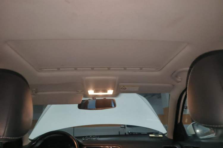 Used Volkswagen Lavida 2015 1.6L Manual Comfort Edition Headliner