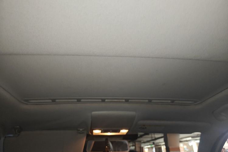 Used Volkswagen Lavida 2015 1.6L Automatic Comfort Edition Headliner