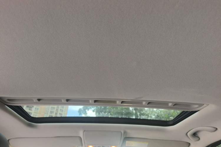 Used Volkswagen Lavida 2015 1.6L Manual Comfort Edition Headliner