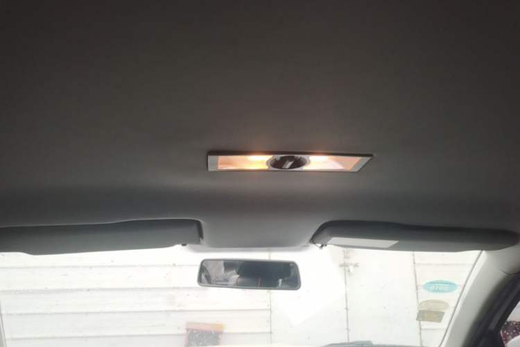 Used Volkswagen Lavida 2015 1.6L Automatic Fashion Edition Headliner