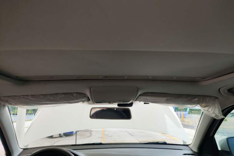 Used Volkswagen Lavida 2015 1.6L Automatic Comfort Edition Headliner