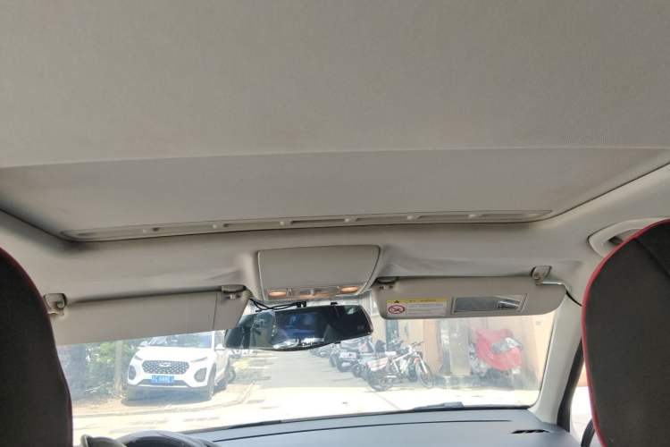 Used Volkswagen Lavida 2015 1.6L Manual Comfort Edition Headliner