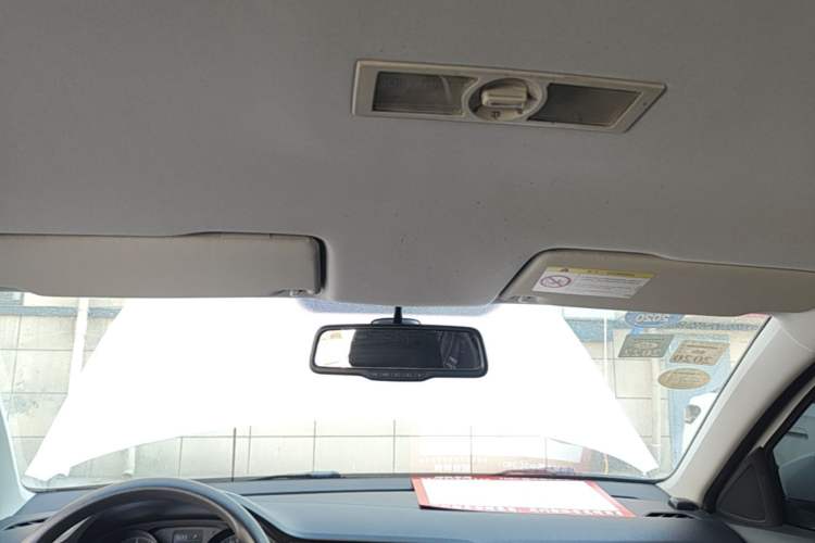 Used Volkswagen Lavida 2015 1.6L Automatic Fashion Edition Headliner