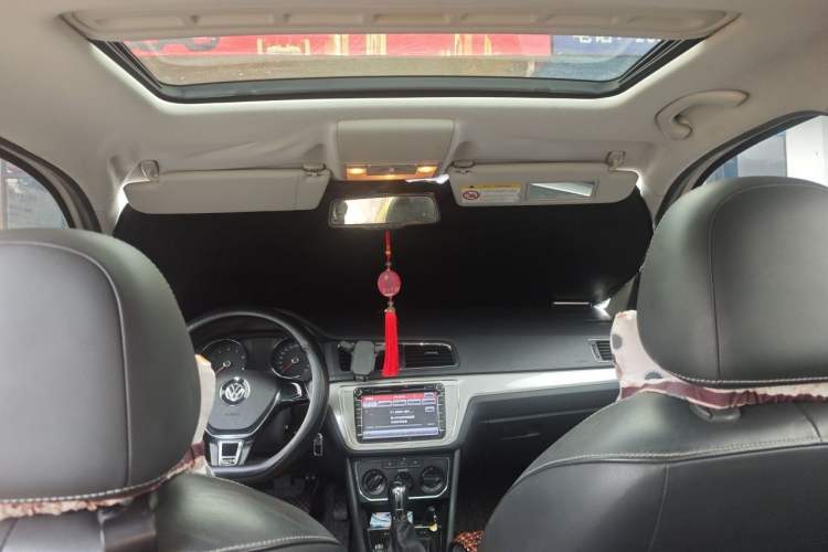 Used Volkswagen Lavida 2015 1.6L Automatic Comfort Edition Headliner