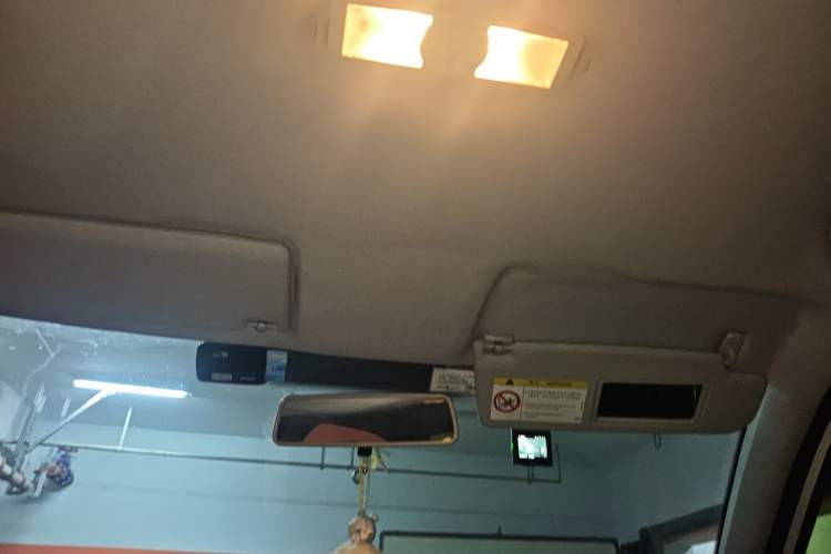 Used Volkswagen Lavida 2015 1.6L Automatic Fashion Edition Headliner