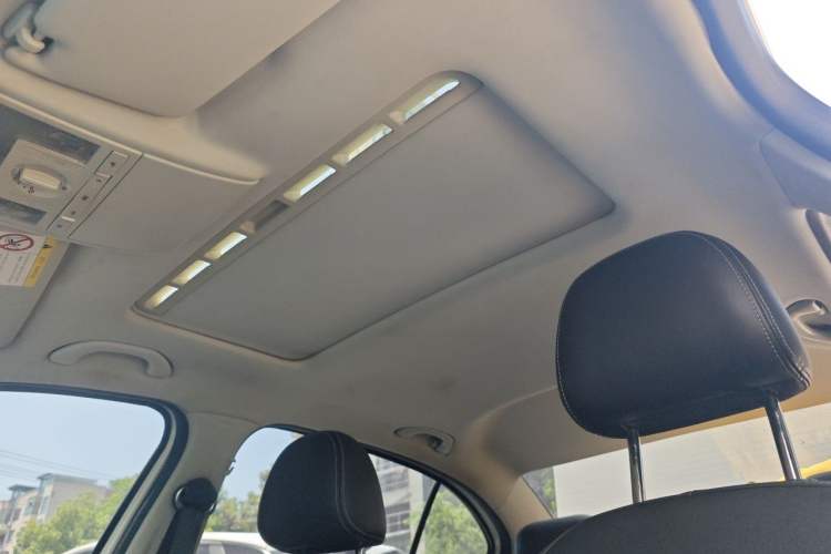 Used Volkswagen Lavida 2015 1.6L Manual Comfort Edition Headliner