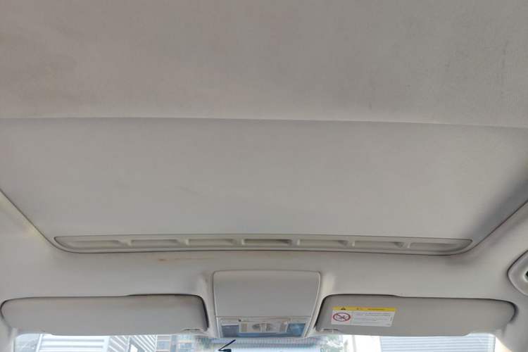 Used Volkswagen Lavida 2015 1.6L Automatic Comfort Edition Headliner