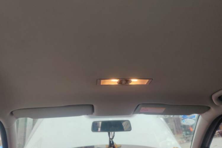 Used Volkswagen Lavida 2015 1.6L Automatic Fashion Edition Headliner