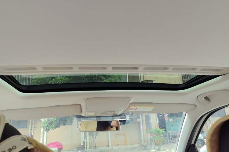 Used Volkswagen Lavida 2015 1.6L Manual Comfort Edition Headliner