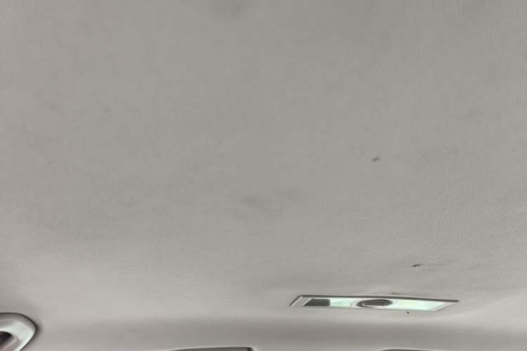 Used Volkswagen Lavida 2015 1.6L Automatic Fashion Edition Headliner
