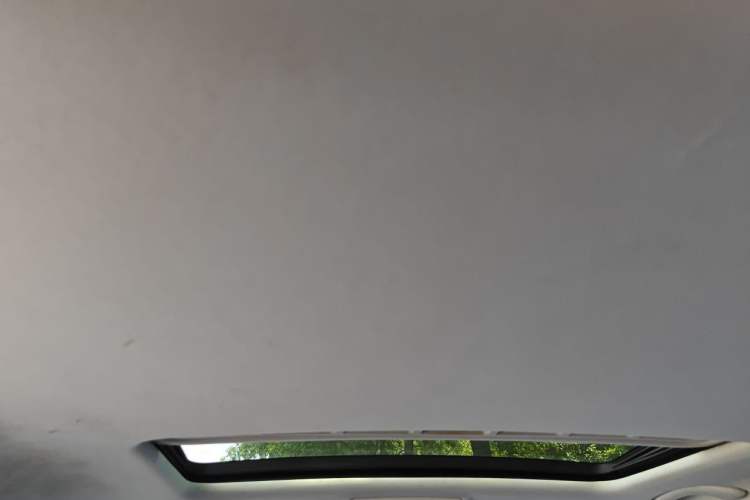 Used Volkswagen Lavida 2015 1.6L Automatic Comfort Edition Headliner