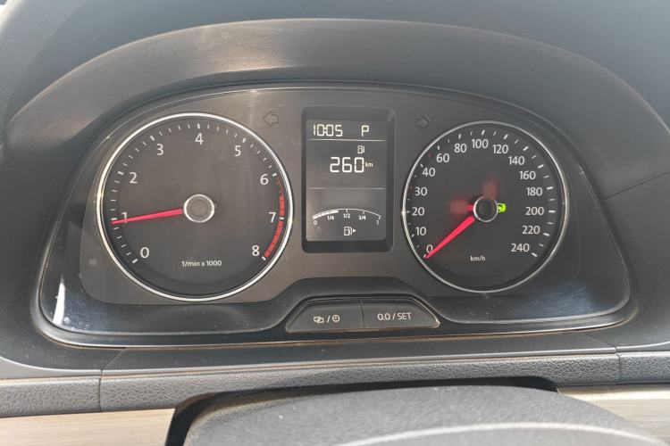 Used Volkswagen Lavida 2015 1.6L Automatic Comfort Edition Instrument Cluster
