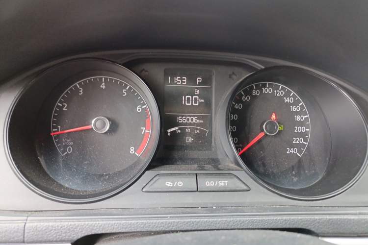Used Volkswagen Lavida 2015 1.6L Automatic Fashion Edition Instrument Cluster