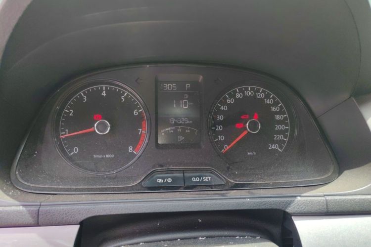 Used Volkswagen Lavida 2015 1.6L Automatic Fashion Edition Instrument Cluster