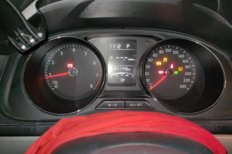 Used Volkswagen Lavida 2015 1.6L Automatic Comfort Edition Instrument Cluster