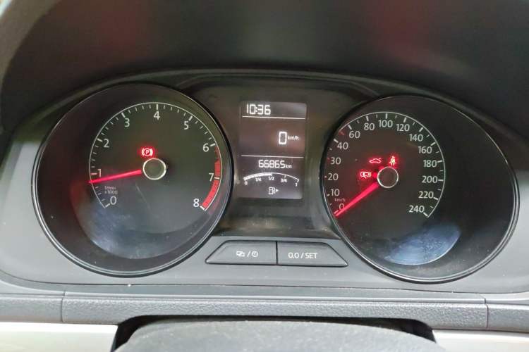 Used Volkswagen Lavida 2015 1.6L Manual Fashion Edition Instrument Cluster
