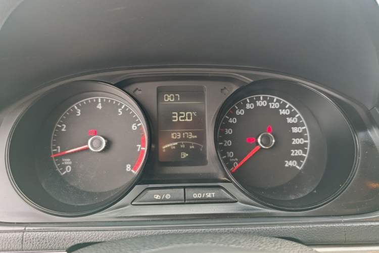 Used Volkswagen Lavida 2015 1.6L Manual Fashion Edition Instrument Cluster
