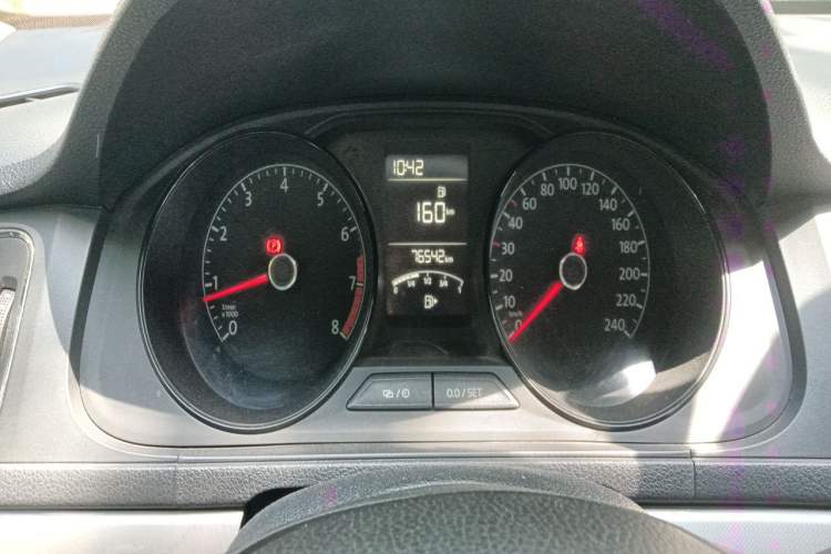 Used Volkswagen Lavida 2015 1.6L Manual Fashion Edition Instrument Cluster