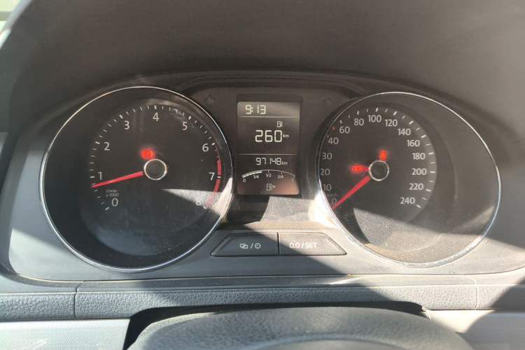 Used Volkswagen Lavida 2015 230TSI Manual Comfort Edition Instrument Cluster
