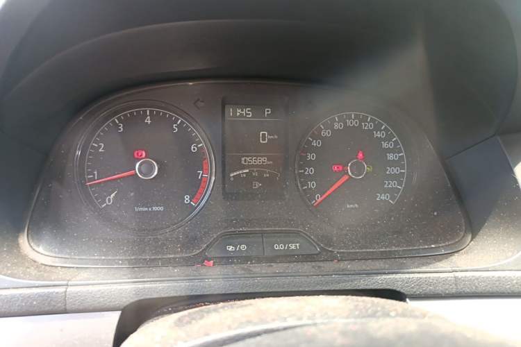 Used Volkswagen Lavida 2015 1.6L Automatic Fashion Edition Instrument Cluster