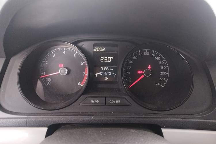 Used Volkswagen Lavida 2015 1.6L Manual Fashion Edition Instrument Cluster
