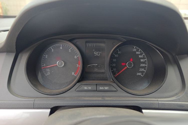 Used Volkswagen Lavida 2015 1.6L Manual Fashion Edition Instrument Cluster