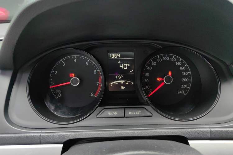 Used Volkswagen Lavida 2015 1.6L Manual Fashion Edition Instrument Cluster
